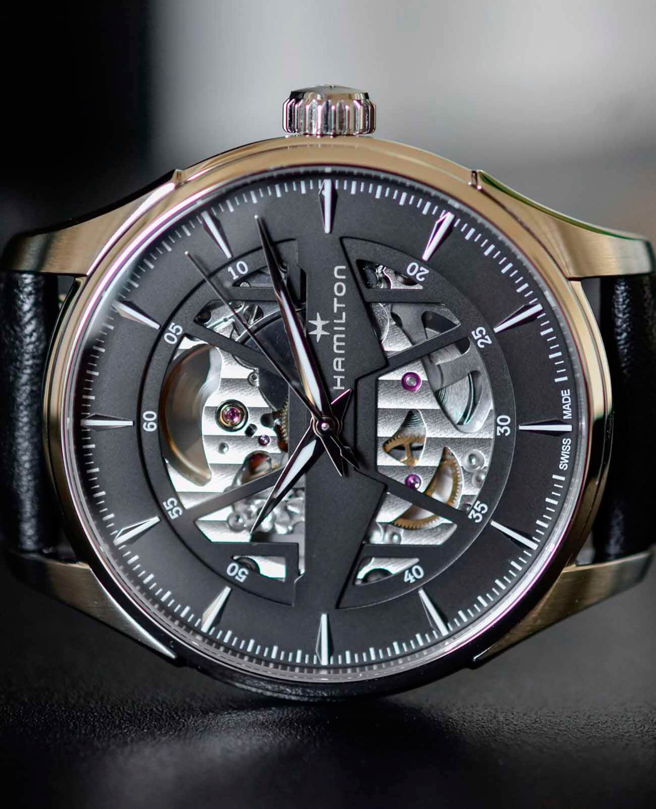 Hamilton Hamilton Jazzmaster Skeleton Auto H42535780 механические мужские часы часы крупный план черный циферблата