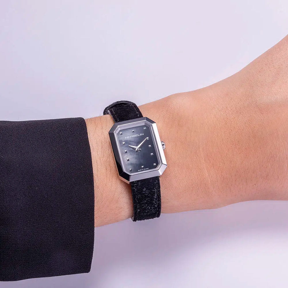 Оригинальные часы Herbelin Herbelin Octogone 17446AP49 кварцевые калибр механизма ronda 751 общий вид